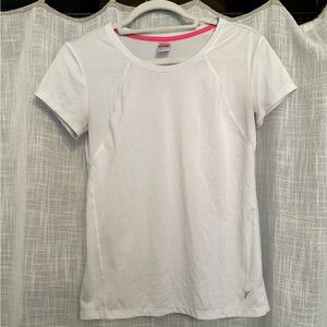 Women’s Old Navy White Go-Dry Athletic Top
